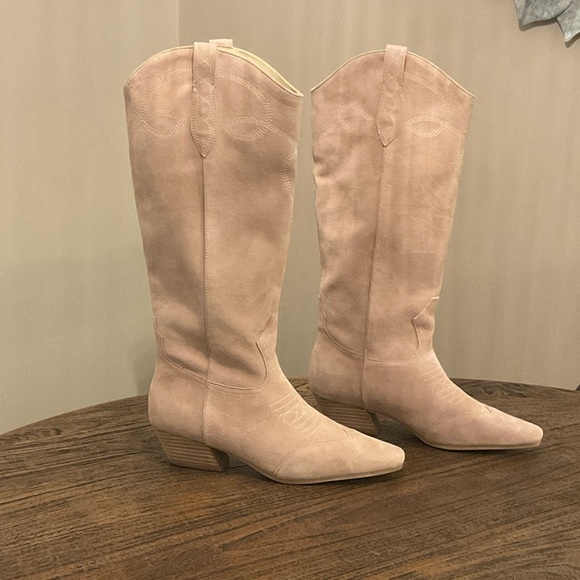 Steve Madden Shoes - Steve Madden Beige Suede Heeled Boots
